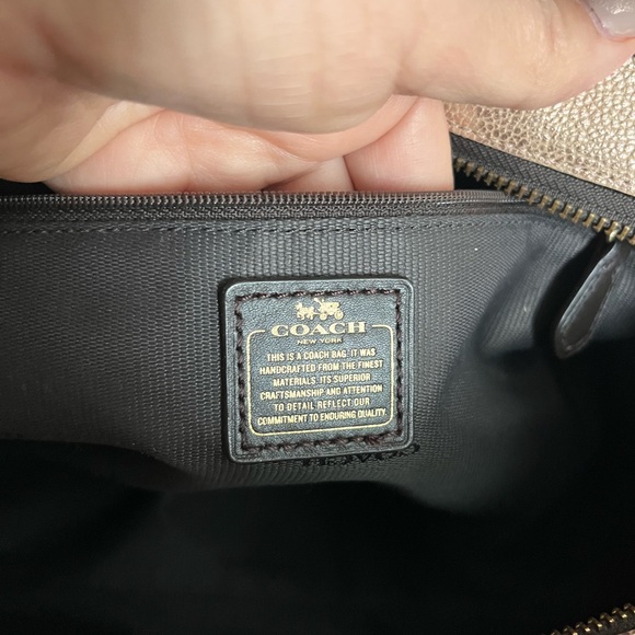 Coach Swagger Rose Gold handbag and wallet - Picture 3 of 12